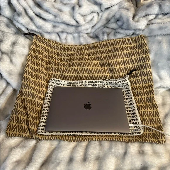 Valentino Garavani - Picture 10 of 10